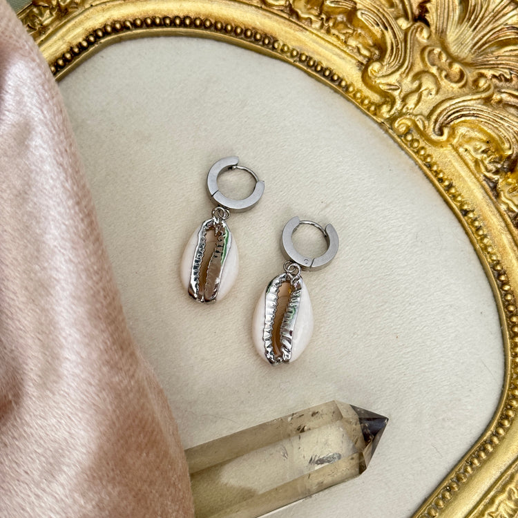 π Venus π Cowrie Shell Huggies Hoop Earrings