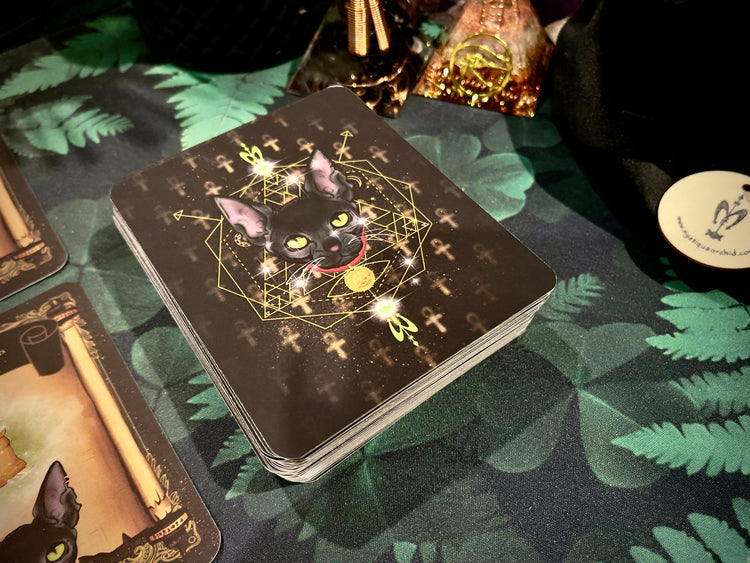 Mystique Luna Oracle Deck